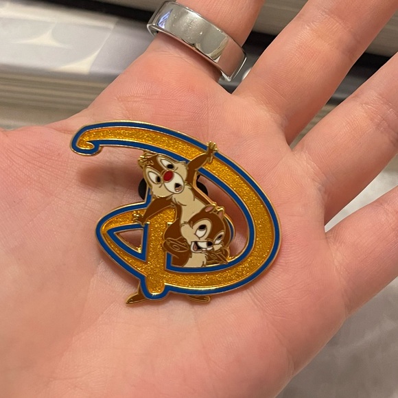 Chip and Dale “D” Disney Trading Pin 2007 - Picture 3 of 3